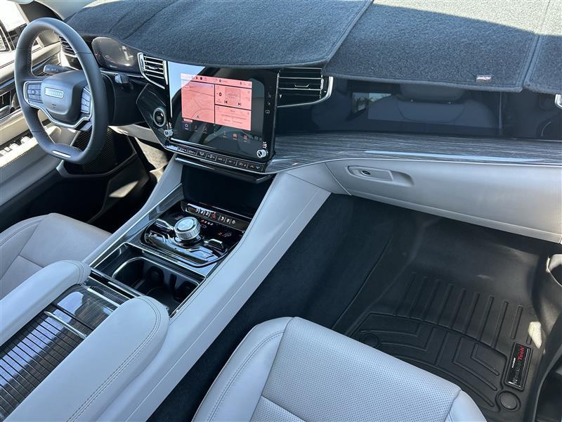 Jeep Wagoneer Series III 4WD 2022