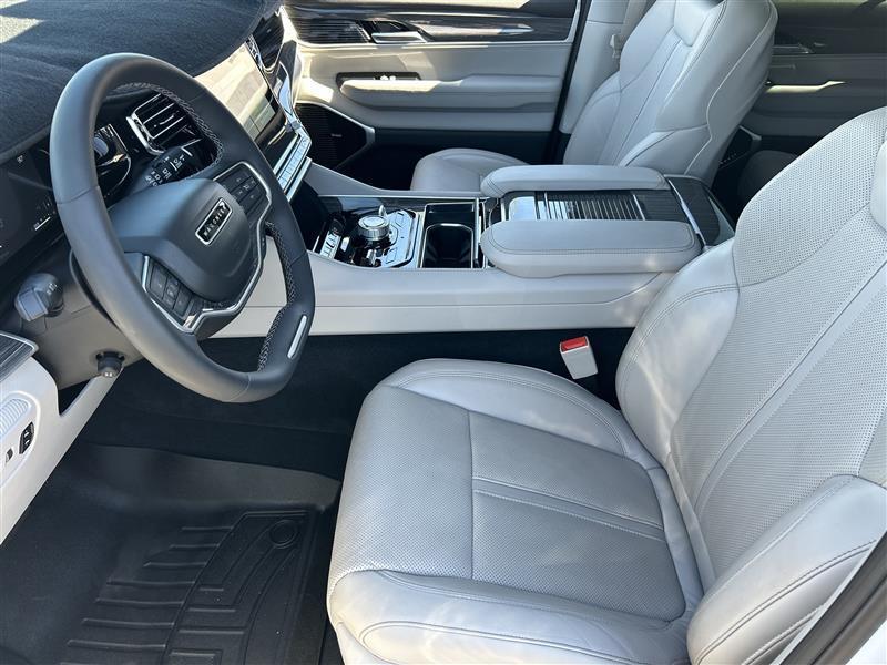Jeep Wagoneer Series III 4WD 2022