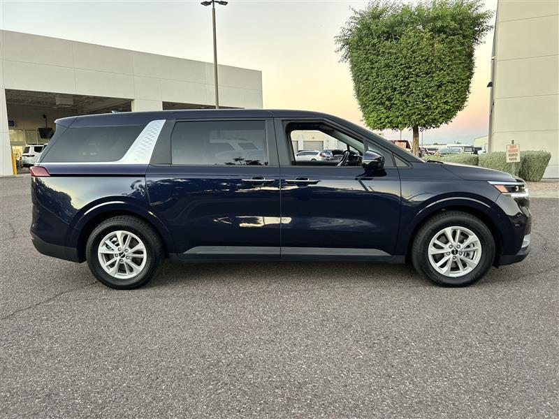 Kia Carnival LX Seat Package 2024