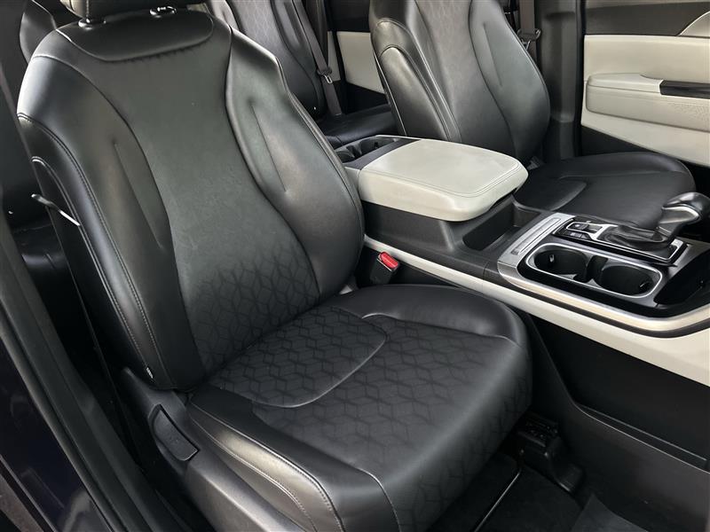 Kia Carnival LX Seat Package 2024