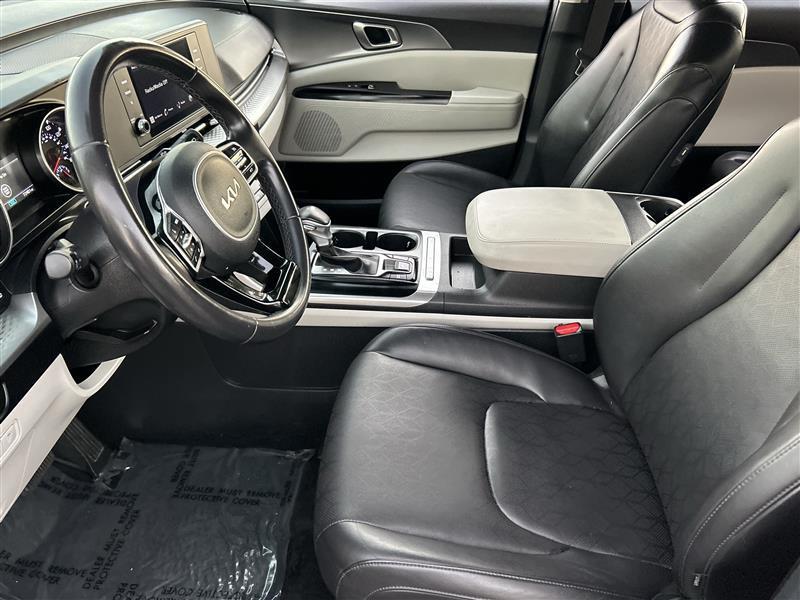 Kia Carnival LX Seat Package 2024