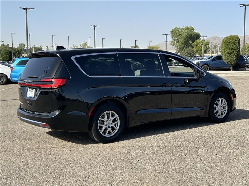 Chrysler Pacifica Select 2025