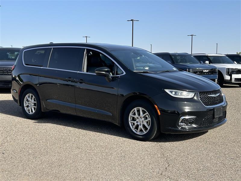 Chrysler Pacifica Select 2025