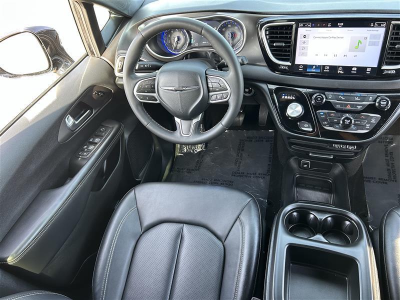 Chrysler Pacifica Select 2025