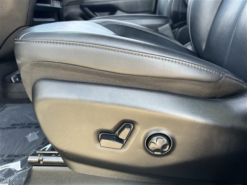 Chrysler Pacifica Select 2025