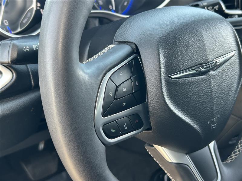 Chrysler Pacifica Select 2025