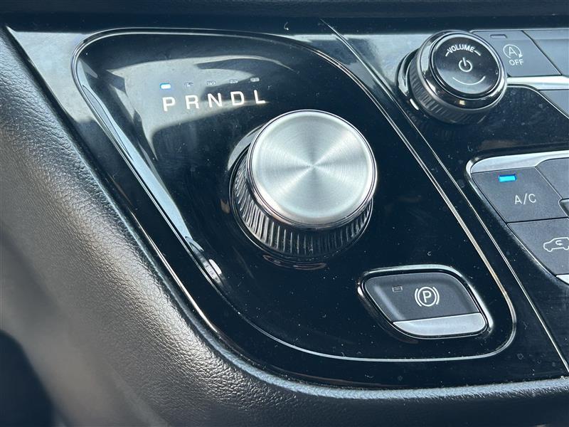 Chrysler Pacifica Select 2025