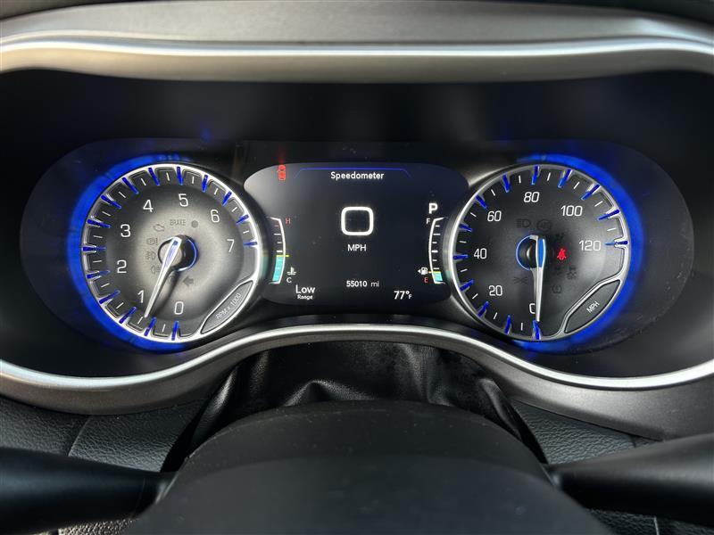 Chrysler Pacifica Select 2025