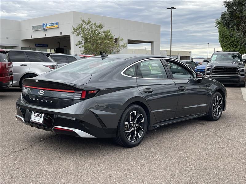 Hyundai Sonata SEL 2025