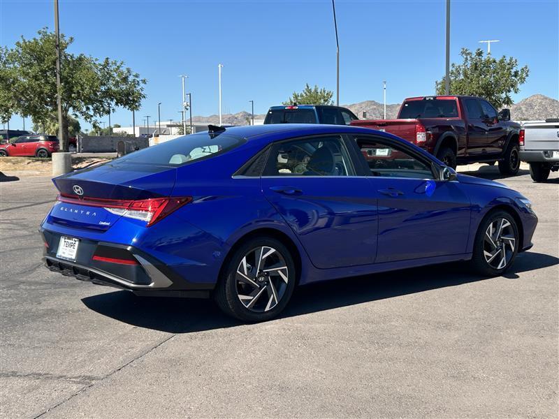Hyundai Elantra Limited 2025