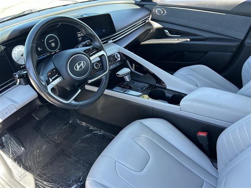 Hyundai Elantra Limited 2025