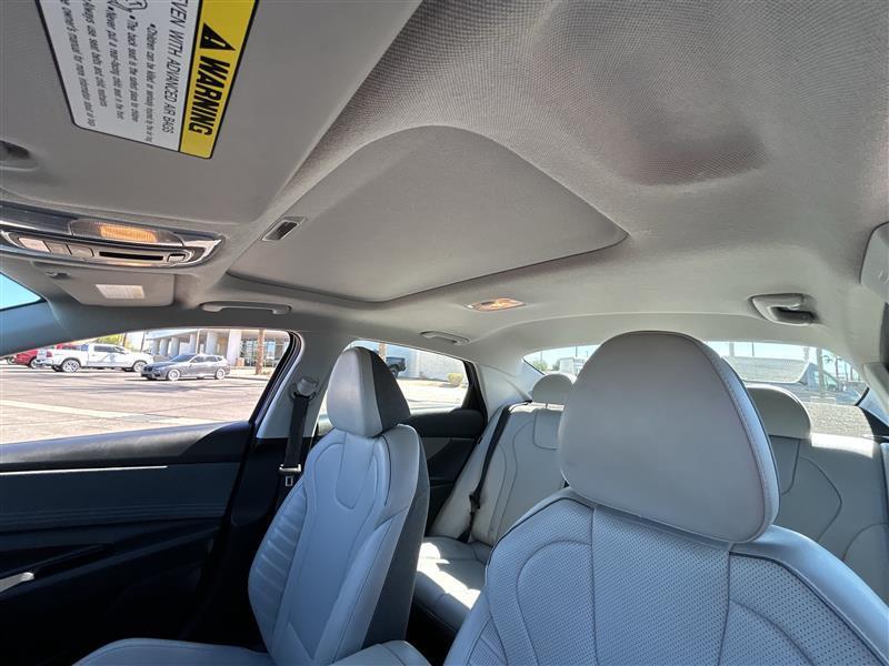 Hyundai Elantra Limited 2025