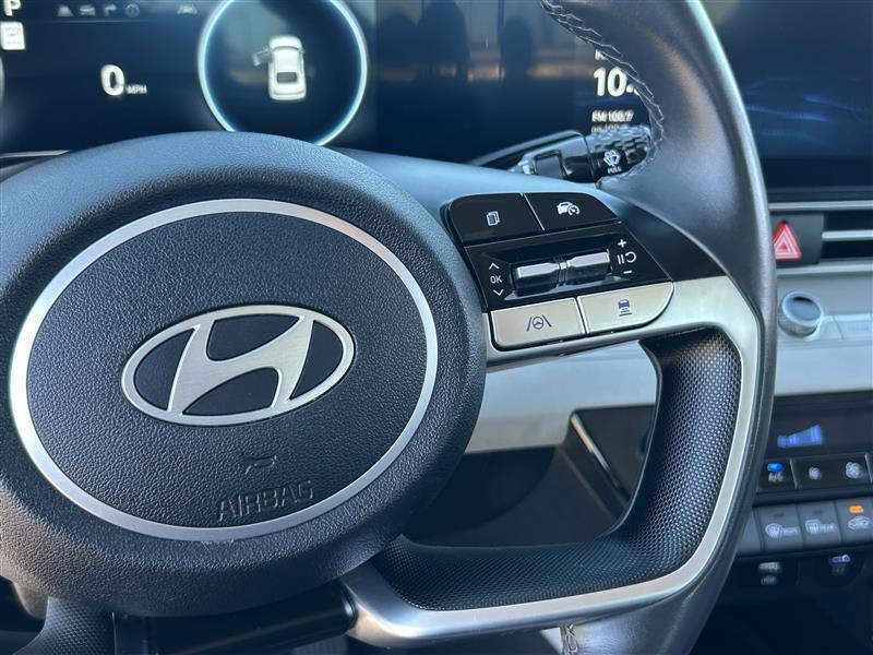 Hyundai Elantra Limited 2025
