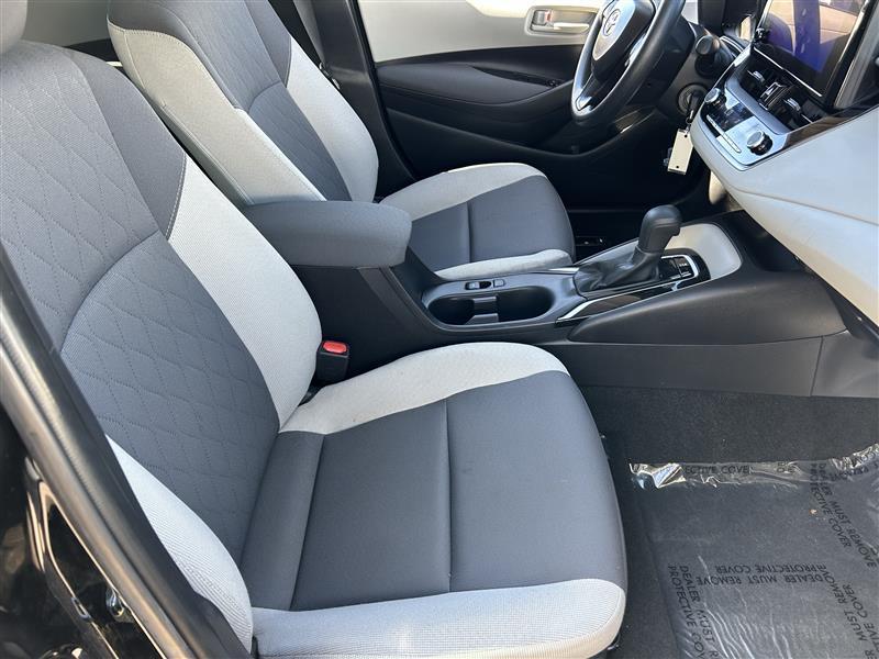 Toyota Corolla LE 2025