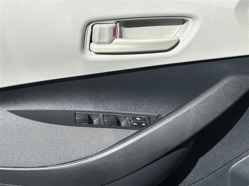 Toyota Corolla LE 2025