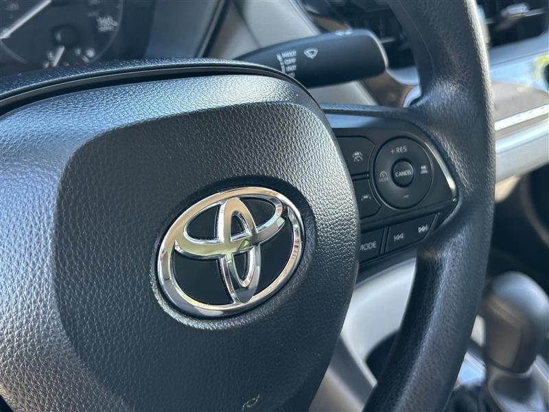 Toyota Corolla LE 2025