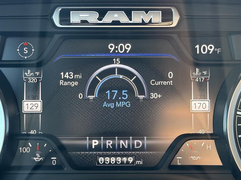 RAM 1500 Laramie Crew Cab SWB 2WD 2022