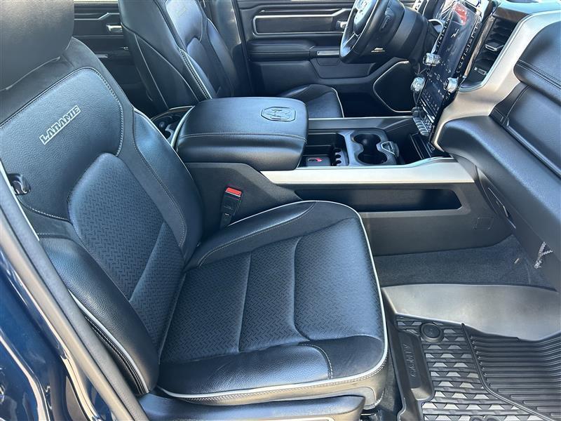 RAM 1500 Laramie Crew Cab SWB 2WD 2022