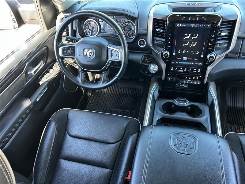RAM 1500 Laramie Crew Cab SWB 2WD 2022