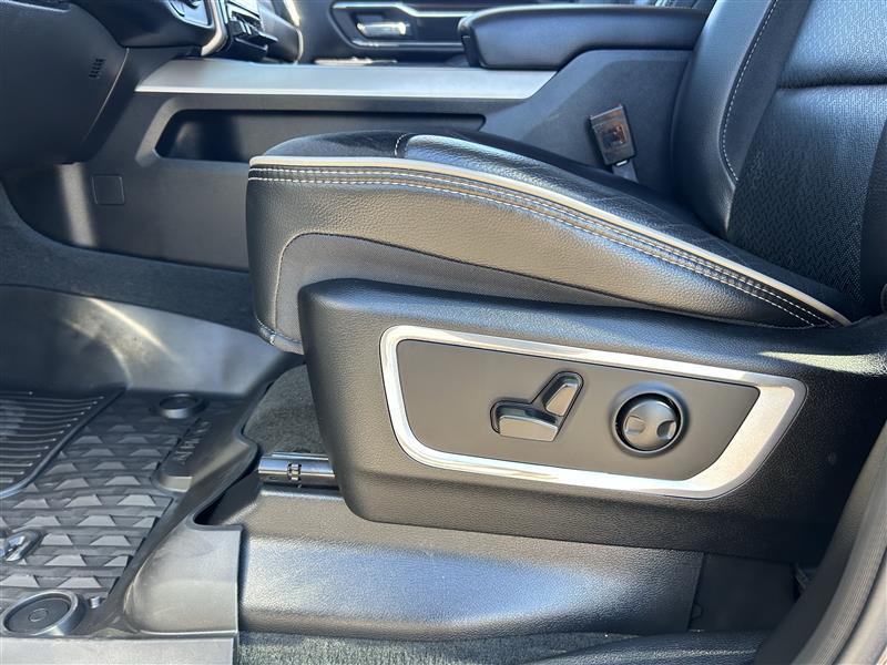 RAM 1500 Laramie Crew Cab SWB 2WD 2022