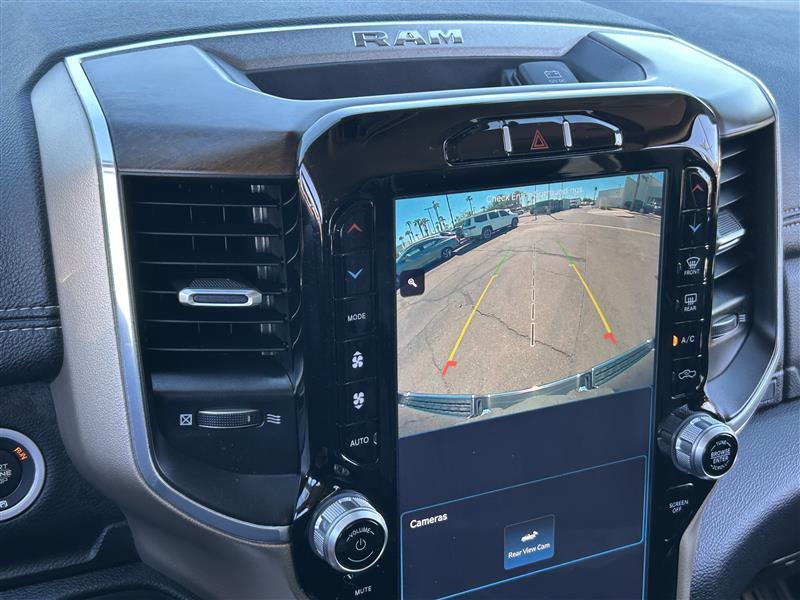 RAM 1500 Laramie Crew Cab SWB 2WD 2022
