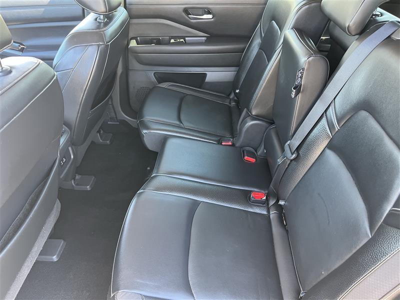 Nissan Pathfinder SL 2022