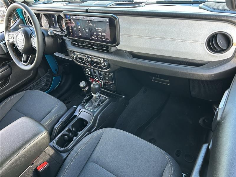 Jeep Wrangler Sport 2024