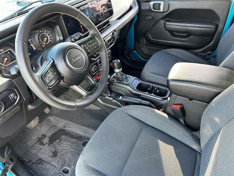 Jeep Wrangler Sport 2024
