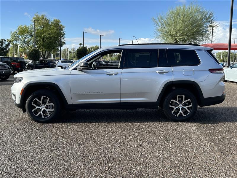 Jeep Grand Cherokee L Limited 4WD 2025