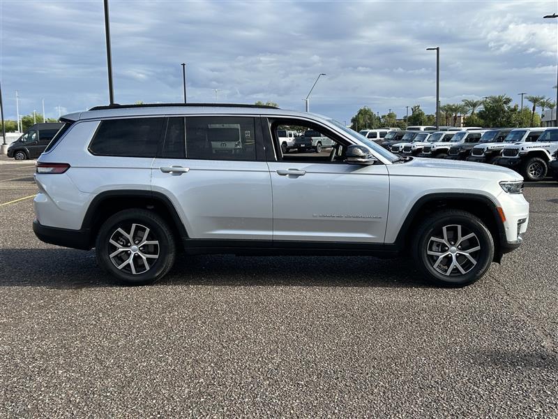 Jeep Grand Cherokee L Limited 4WD 2025