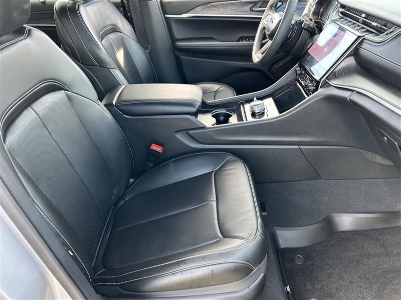 Jeep Grand Cherokee L Limited 4WD 2025
