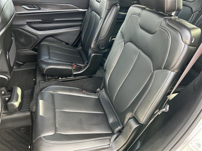 Jeep Grand Cherokee L Limited 4WD 2025