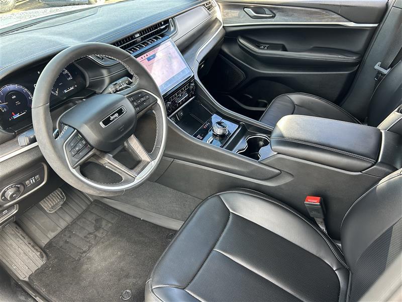 Jeep Grand Cherokee L Limited 4WD 2025