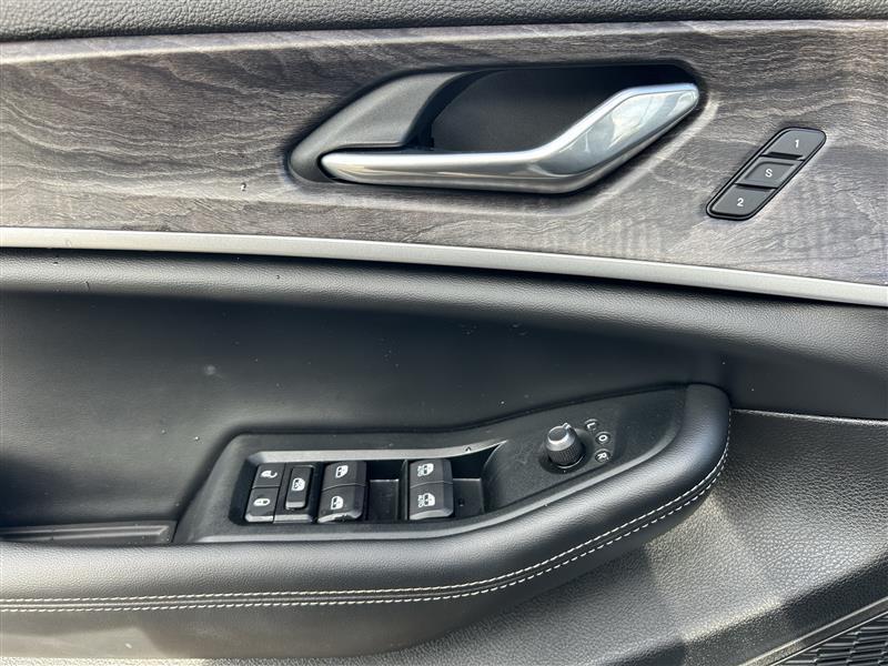Jeep Grand Cherokee L Limited 4WD 2025
