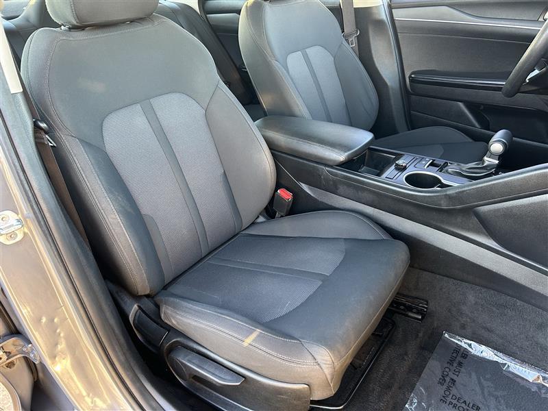 Kia K5 LXS 2022