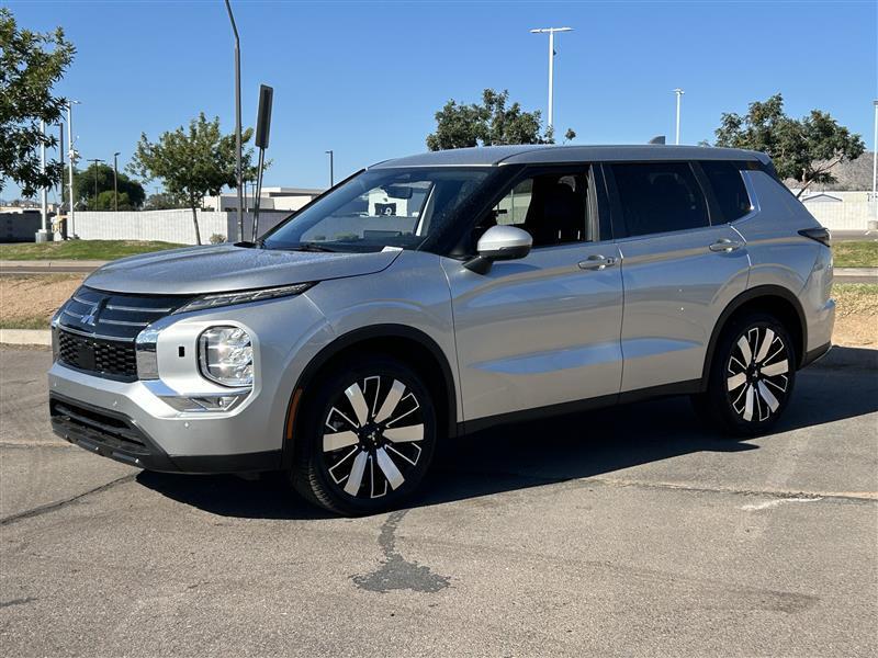 Mitsubishi Outlander SE 4WD 2025