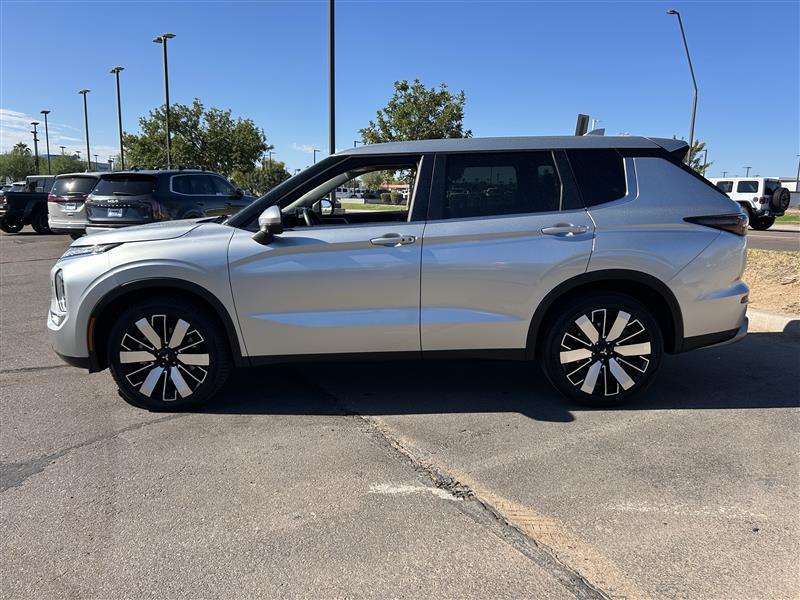 Mitsubishi Outlander SE 4WD 2025
