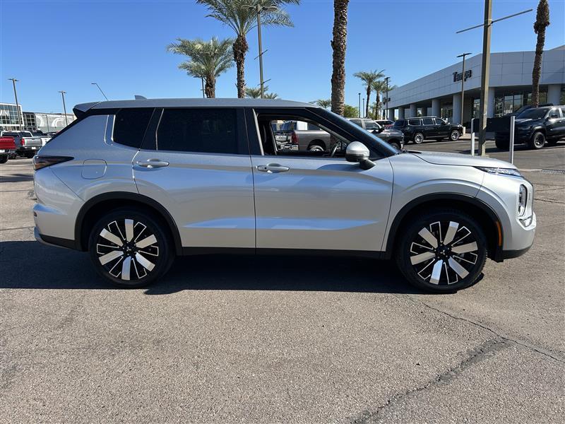 Mitsubishi Outlander SE 4WD 2025