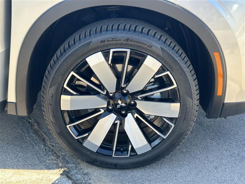 Mitsubishi Outlander SE 4WD 2025
