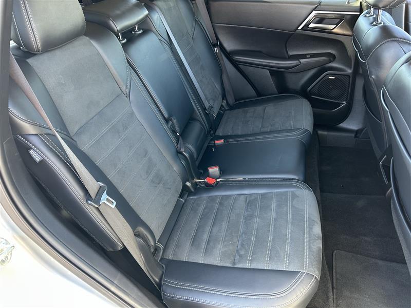 Mitsubishi Outlander SE 4WD 2025