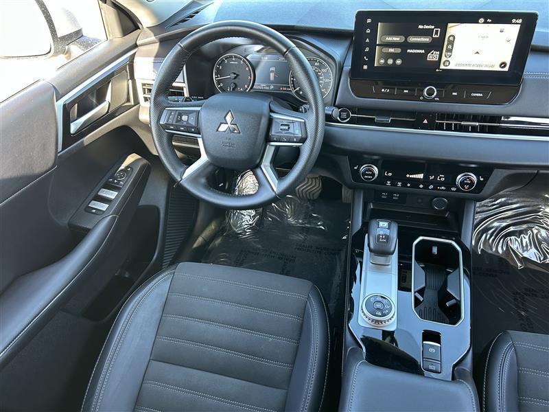 Mitsubishi Outlander SE 4WD 2025