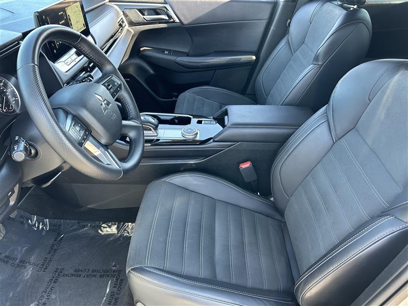 Mitsubishi Outlander SE 4WD 2025