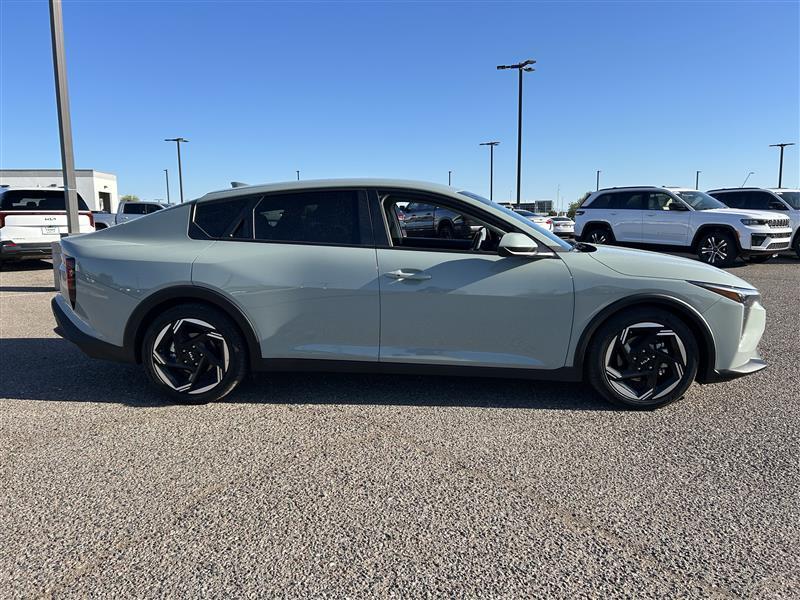 Kia K4 EX 2025