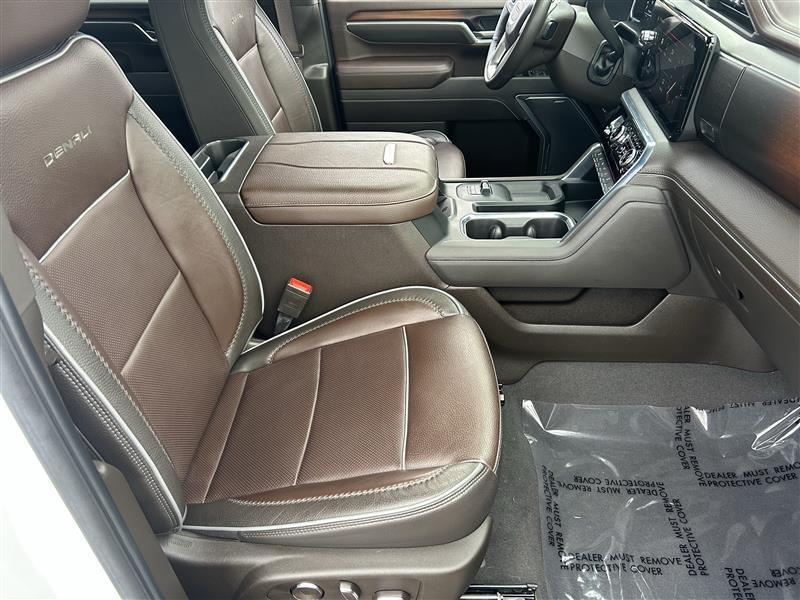 GMC Sierra 2500HD Denali Crew Cab 4WD SB 2025