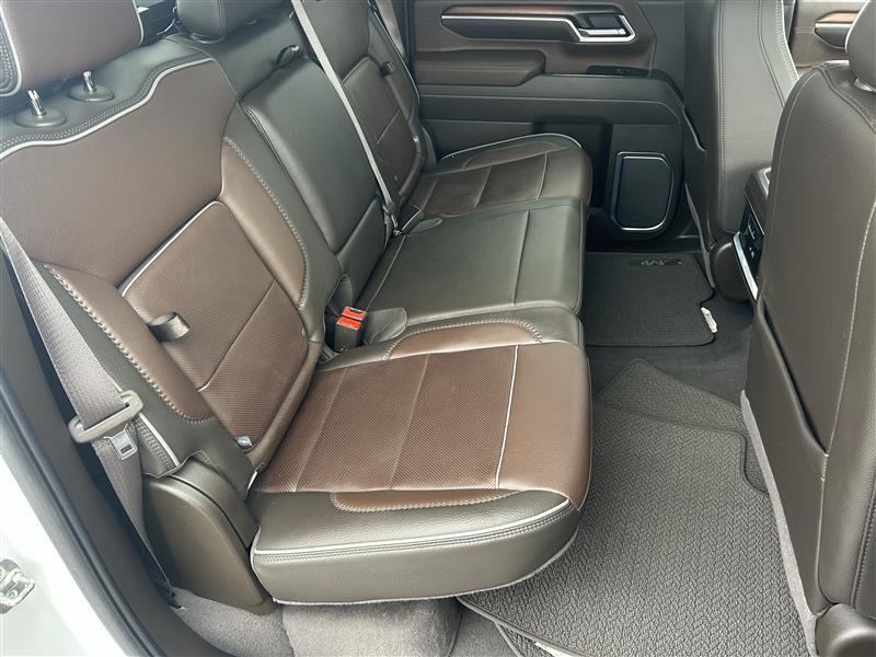 GMC Sierra 2500HD Denali Crew Cab 4WD SB 2025