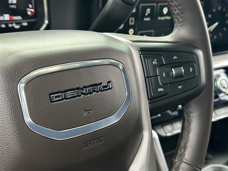 GMC Sierra 2500HD Denali Crew Cab 4WD SB 2025