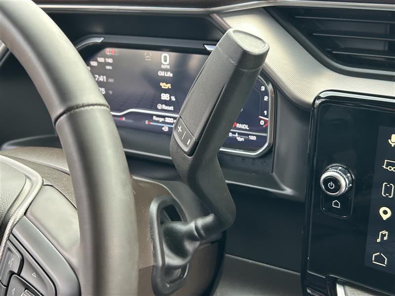 GMC Sierra 2500HD Denali Crew Cab 4WD SB 2025