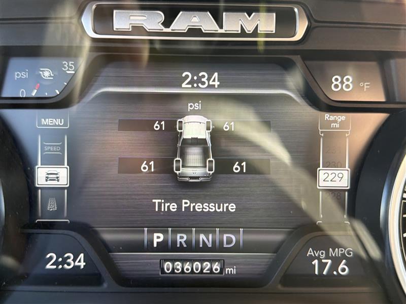 RAM 2500 Laramie Crew Cab SWB 4WD 2023