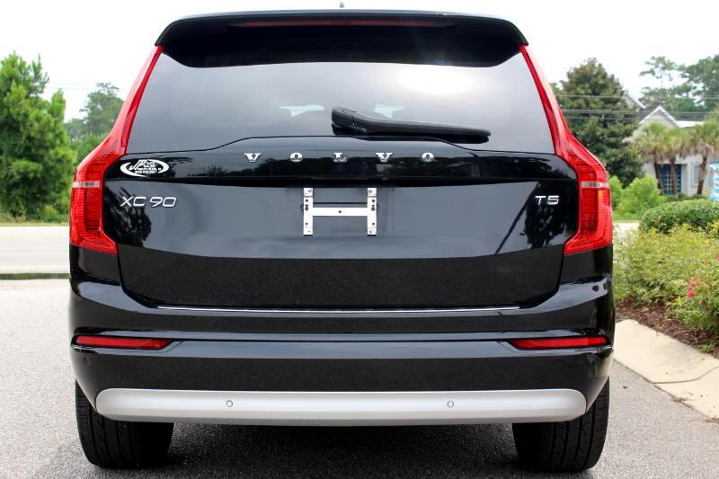 Volvo XC90 T5 Momentum 2022 Volvo XC90 T5 Momentum 2022