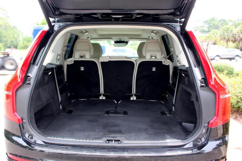 Volvo XC90 T5 Momentum 2022 Volvo XC90 T5 Momentum 2022